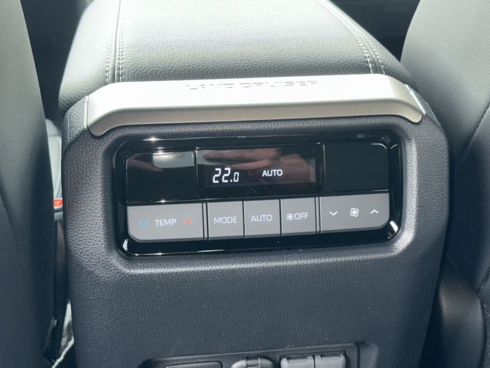 Toyota Land Cruiser 250 Mild Hybrid Executive - foto 14