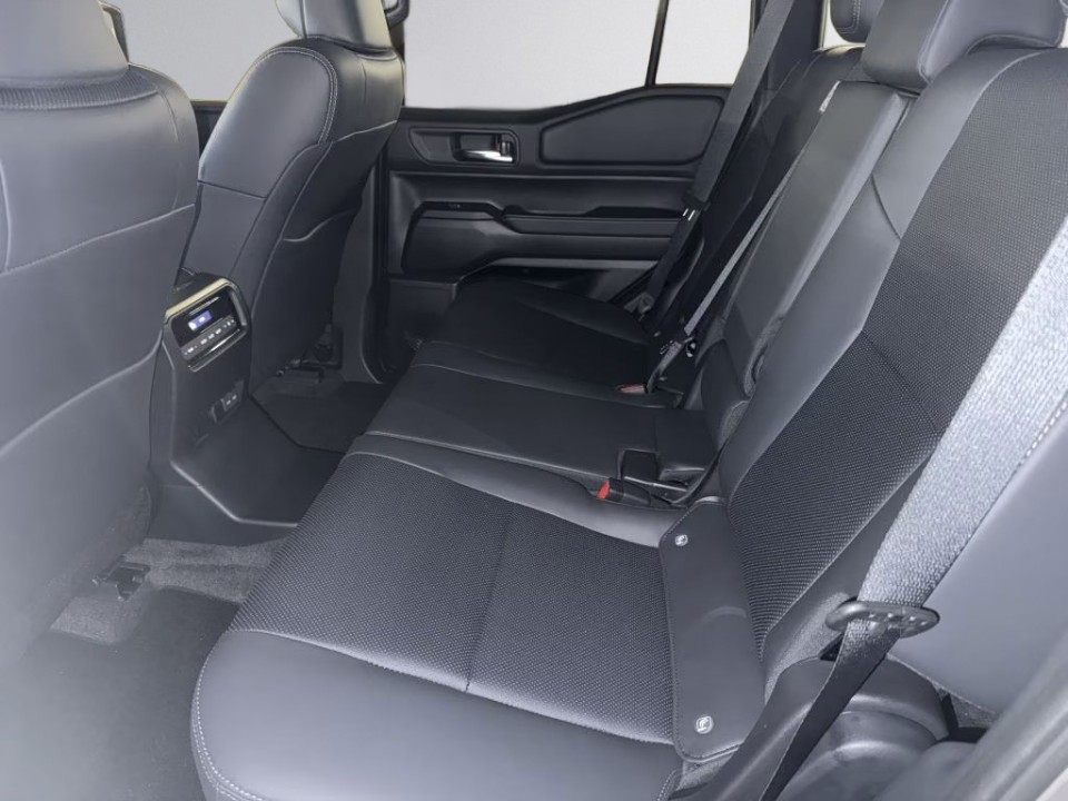 Toyota Land Cruiser 250 Mild Hybrid Executive - foto 8