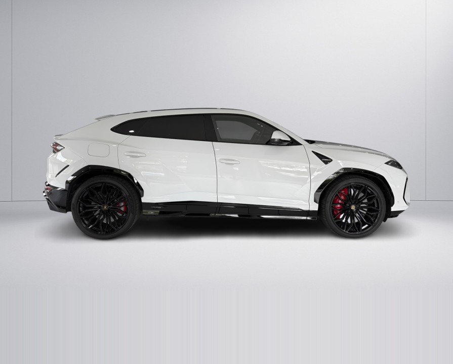 Lamborghini URUS SE (2)