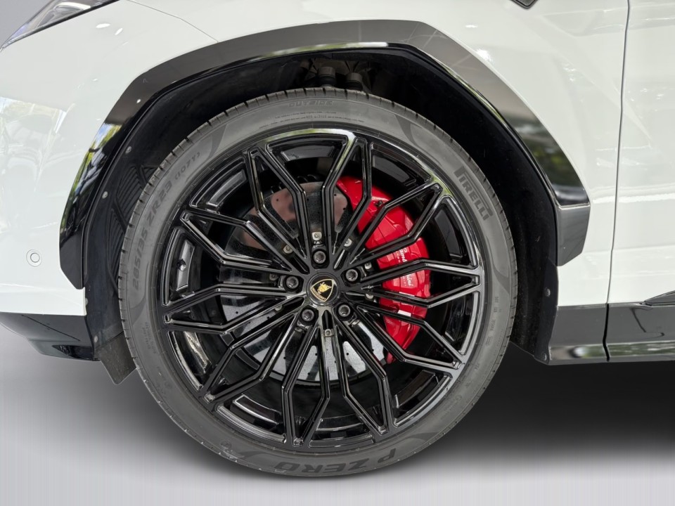 Lamborghini URUS SE - foto 24