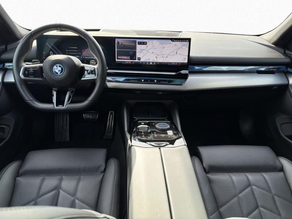 BMW Seria 5 530e xDrive M-Sport - foto 8
