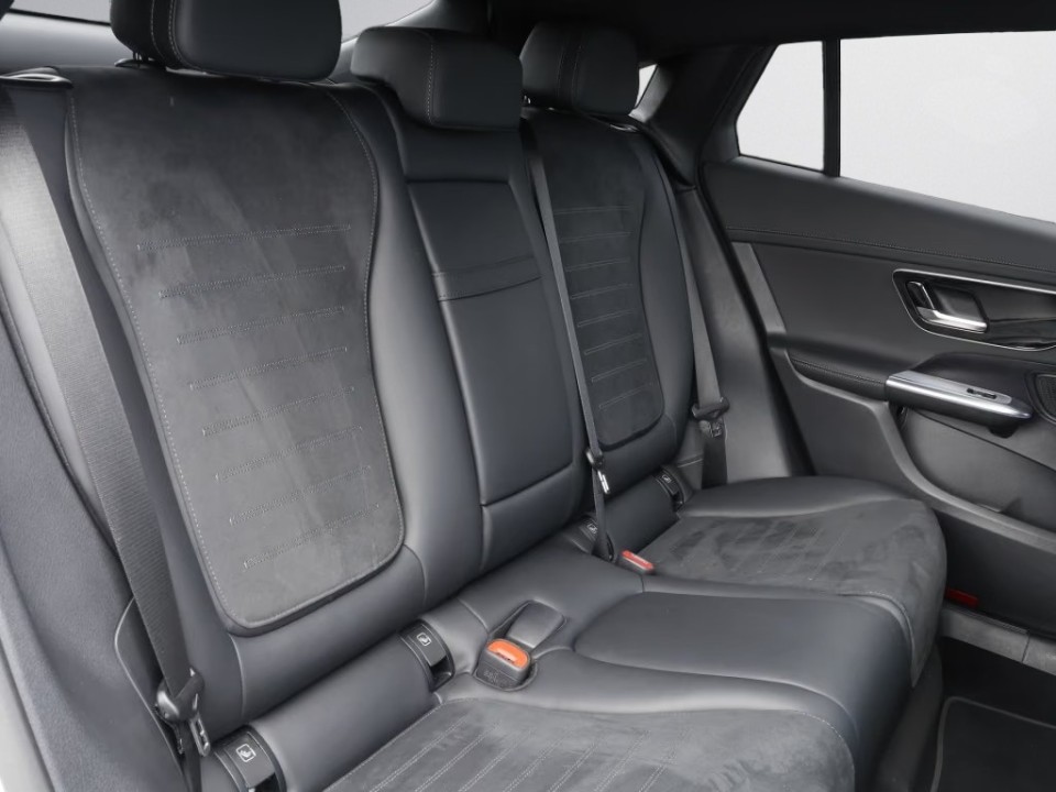 Mercedes-Benz GLC Coupé 300 4MATIC AMG Line (4)