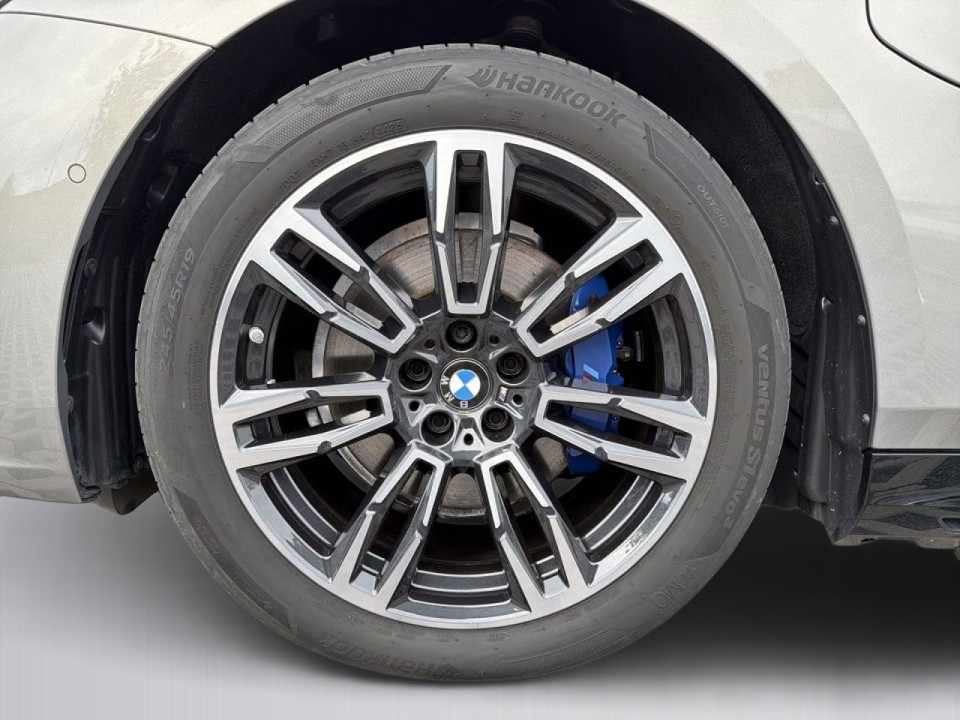 BMW Seria 5 530e xDrive M-Sport - foto 15
