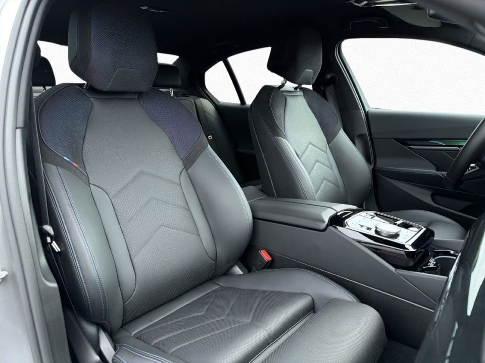 BMW Seria 5 530e xDrive M-Sport - foto 7