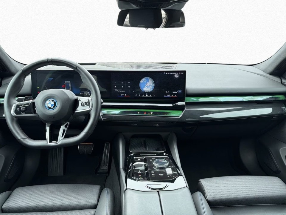 BMW Seria 5 530e xDrive M-Sport - foto 8