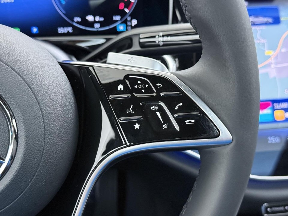 Mercedes-Benz E 300e 4MATIC Exclusive - foto 17