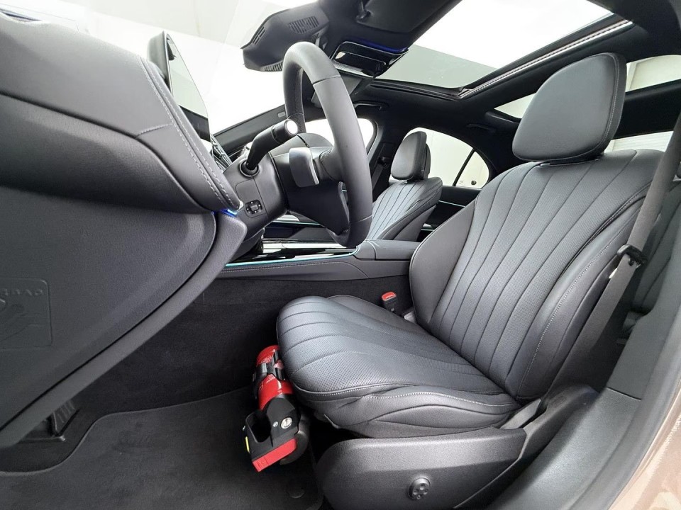 Mercedes-Benz E 300e 4MATIC Exclusive - foto 10