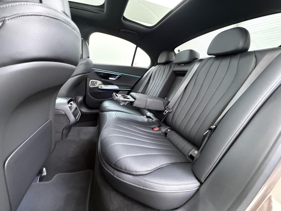 Mercedes-Benz E 300e 4MATIC Exclusive - foto 12