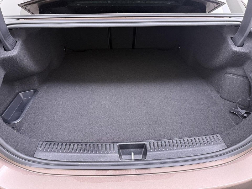 Mercedes-Benz E 300e 4MATIC Exclusive - foto 38