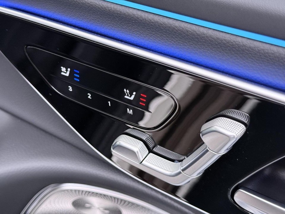 Mercedes-Benz E 300e 4MATIC Exclusive - foto 34