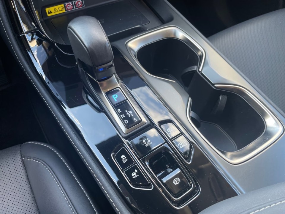 Lexus Seria NX 450h+ AWD Executive Line - foto 17