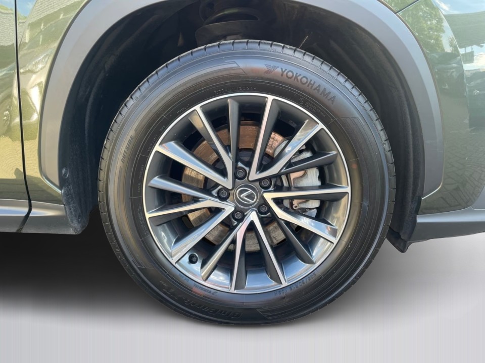 Lexus Seria NX 450h+ AWD Executive Line - foto 26