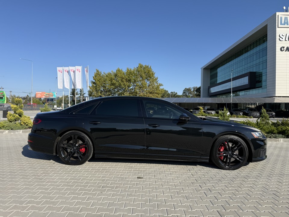 Audi S8 TFSI V8 quattro tiptronic (2)