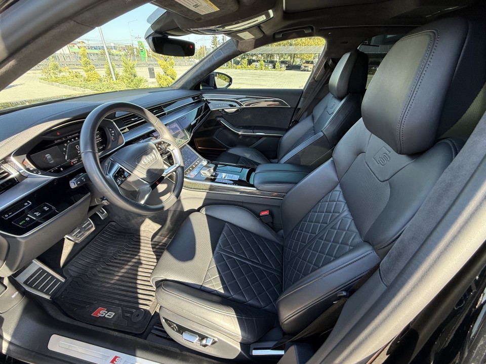 Audi S8 TFSI V8 quattro tiptronic - foto 11