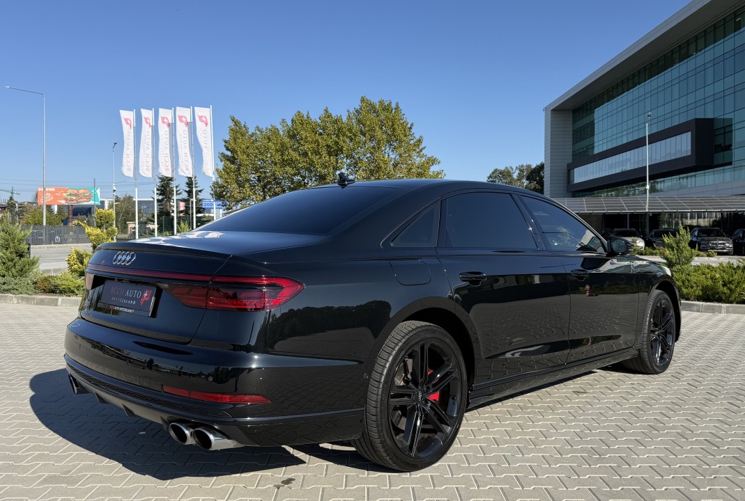 Audi S8 TFSI V8 quattro tiptronic (3)