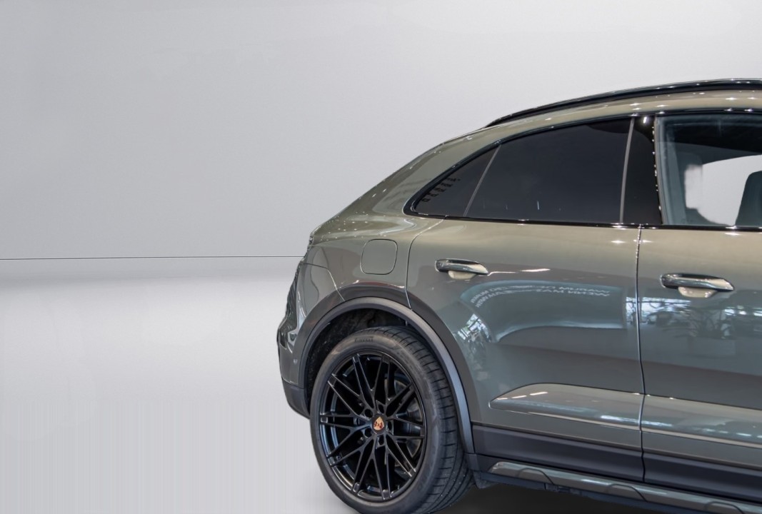 Porsche Macan Electric - foto 28