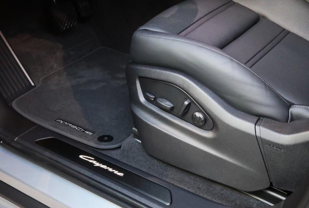 Porsche Cayenne E-Hybrid - foto 18
