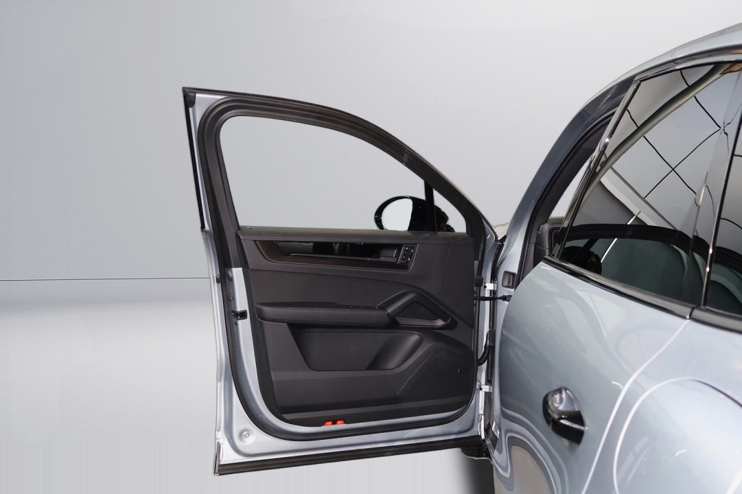 Porsche Cayenne E-Hybrid - foto 29