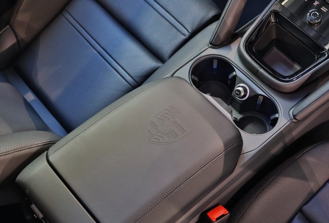 Porsche Cayenne E-Hybrid - foto 14