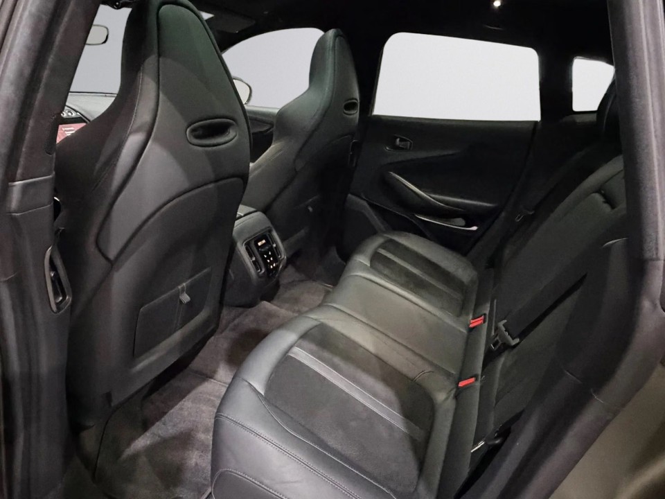 Aston Martin DBX 707 - foto 8