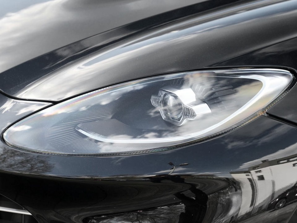 Aston Martin DBX - foto 34