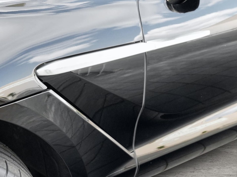 Aston Martin DBX - foto 33