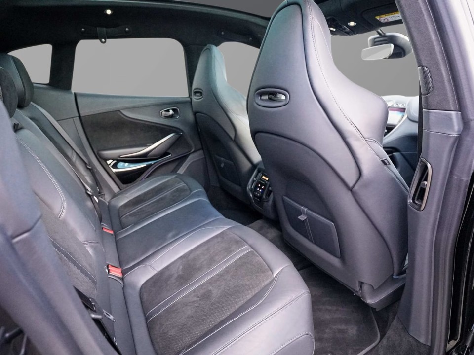 Aston Martin DBX - foto 23