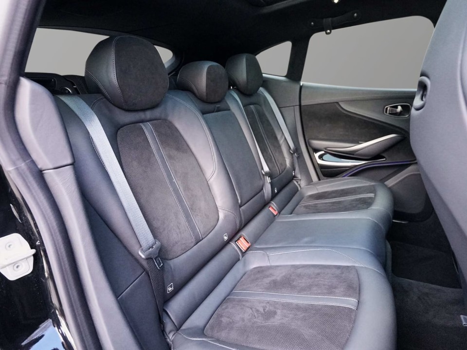 Aston Martin DBX - foto 21