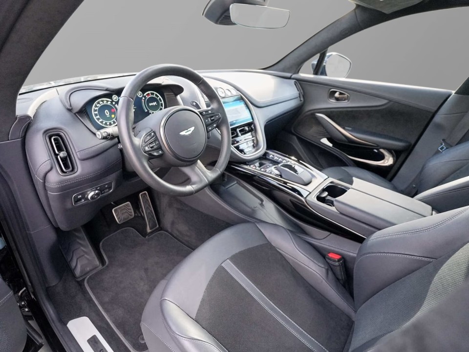 Aston Martin DBX - foto 11