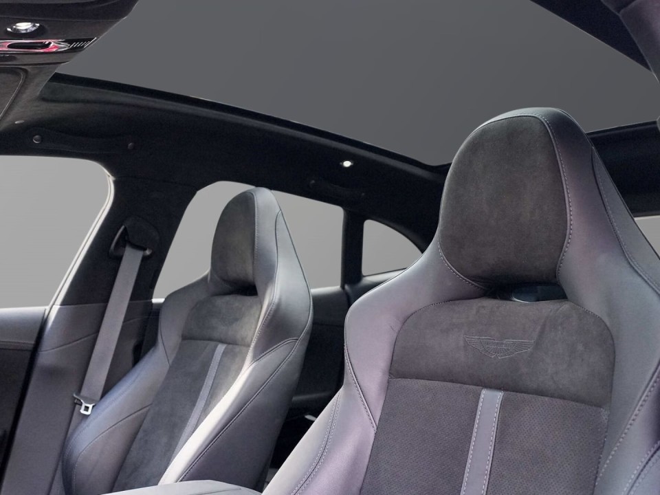 Aston Martin DBX - foto 18