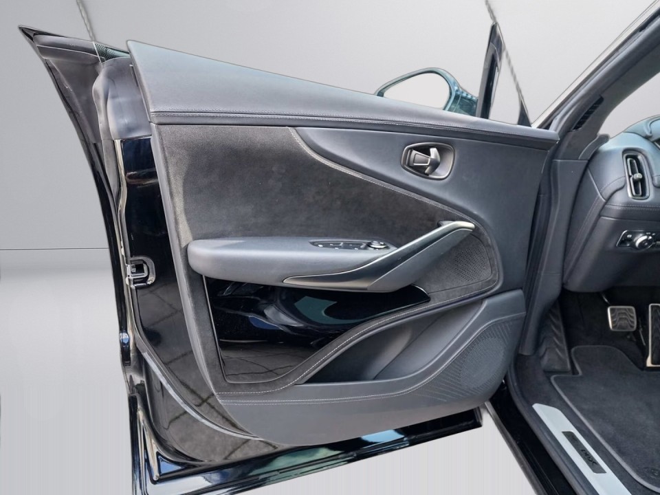 Aston Martin DBX - foto 25