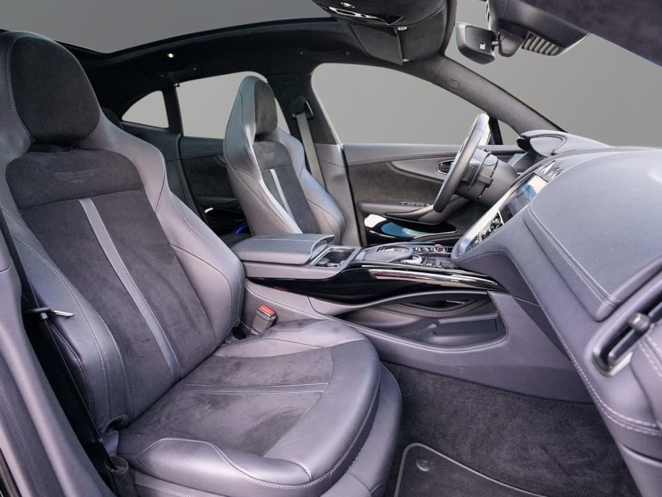 Aston Martin DBX - foto 13