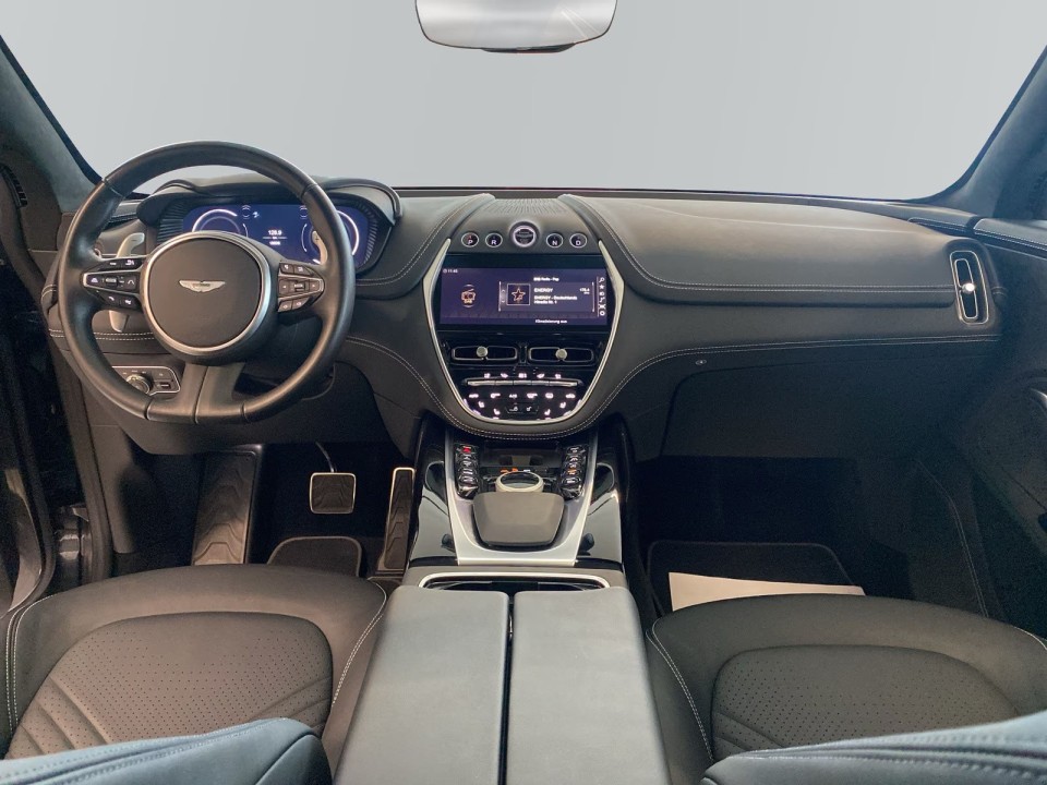 Aston Martin DBX - foto 11