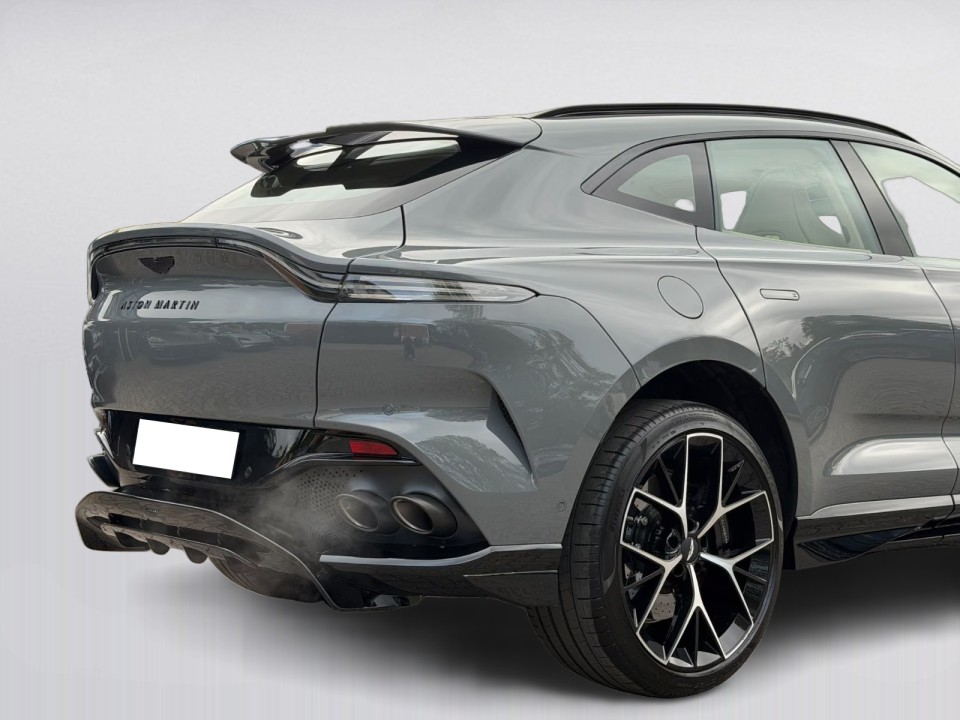 Aston Martin DBX 707 - foto 35
