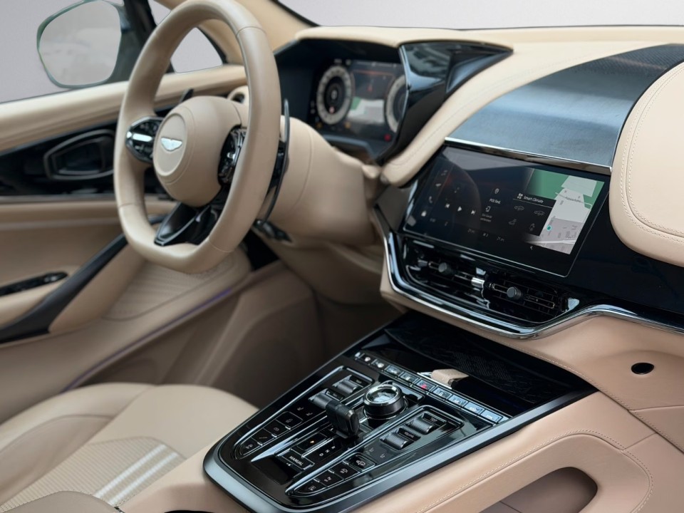 Aston Martin DBX 707 - foto 22