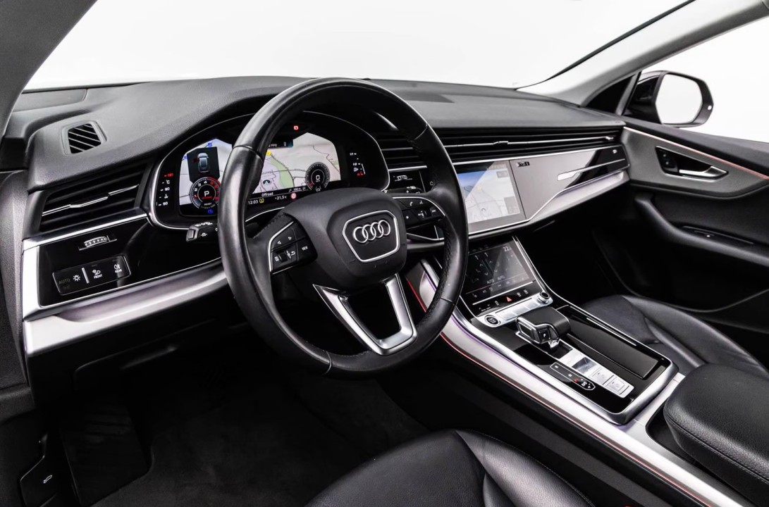 Audi Q8 55TFSI quattro - foto 9