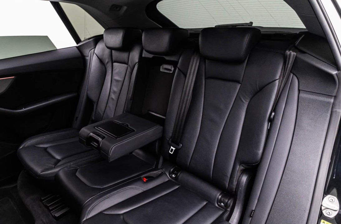 Audi Q8 55TFSI quattro - foto 11