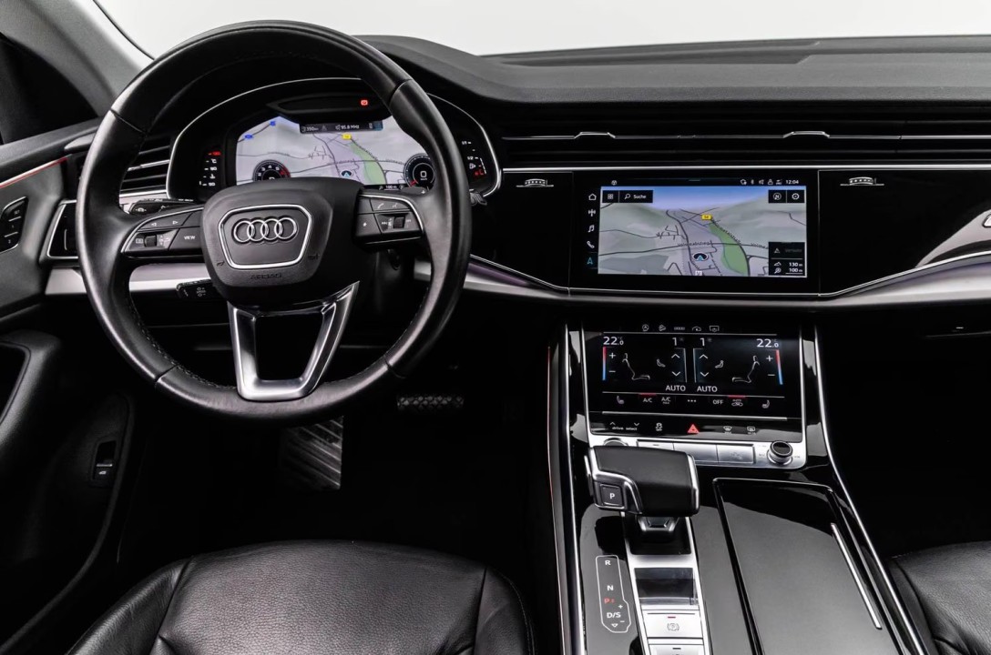 Audi Q8 55TFSI quattro - foto 14