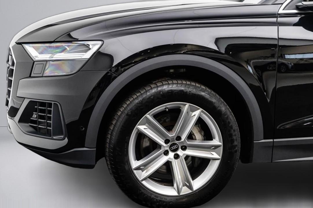 Audi Q8 55TFSI quattro - foto 26