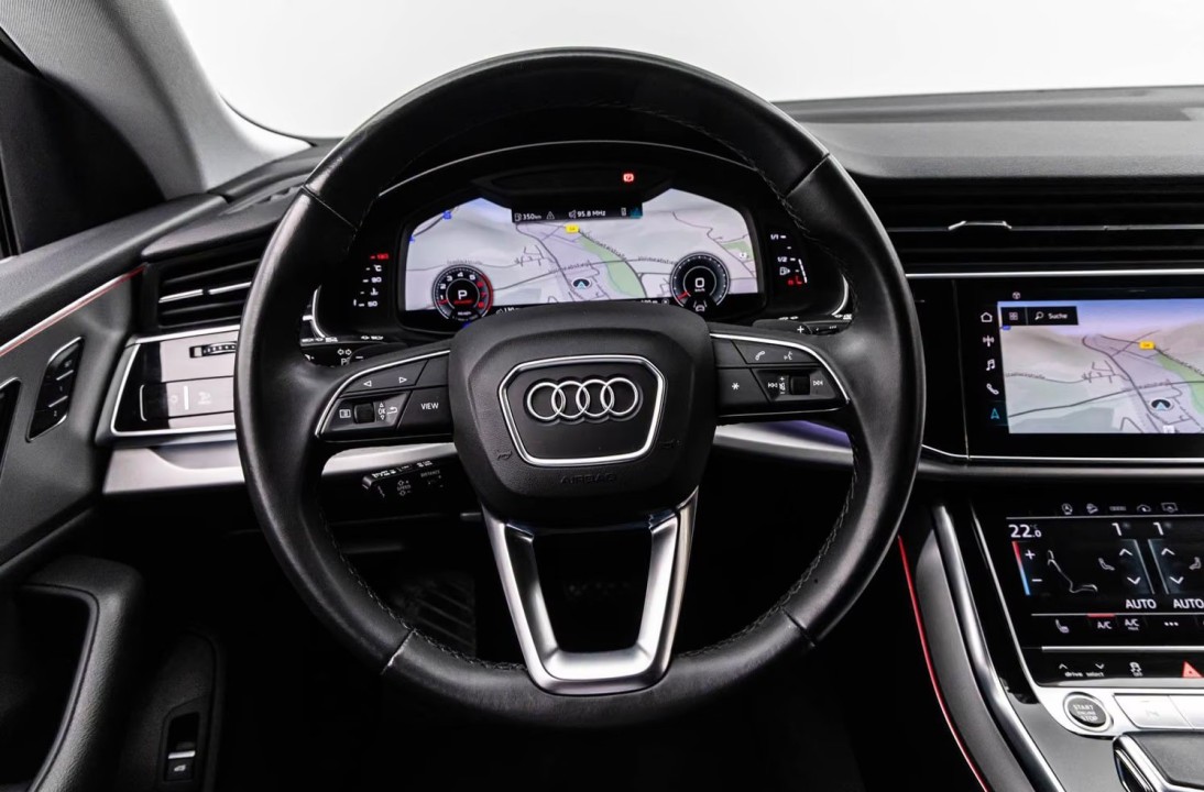 Audi Q8 55TFSI quattro - foto 17