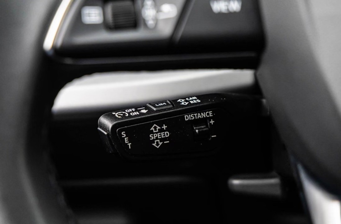 Audi Q8 55TFSI quattro - foto 18