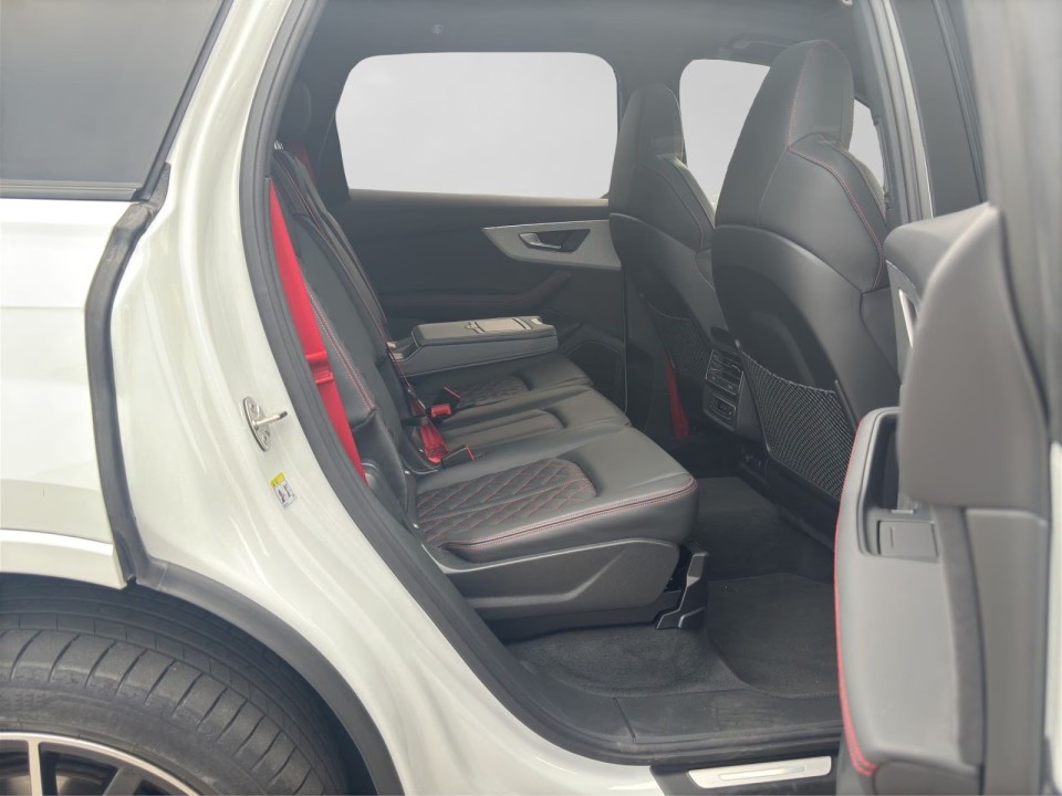 Audi Q7 60 TFSIe quattro (4)