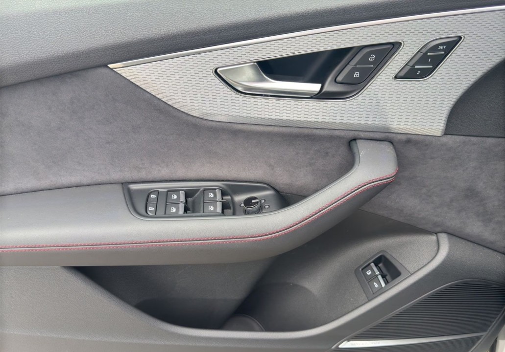 Audi Q7 60 TFSIe quattro - foto 9
