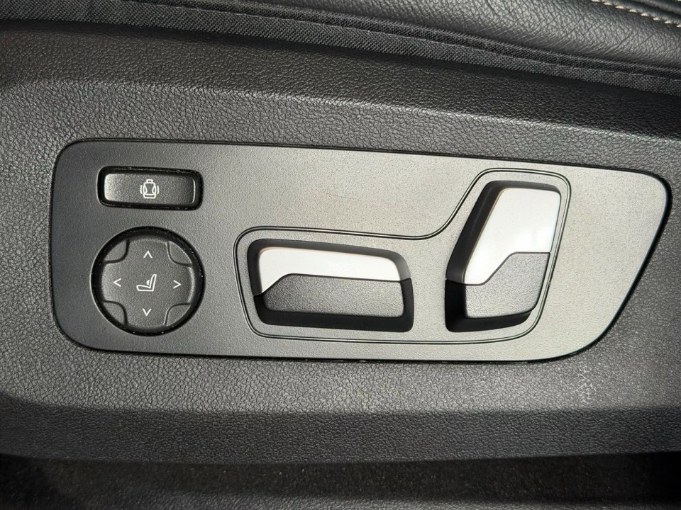 BMW X7 xDrive40i - foto 38