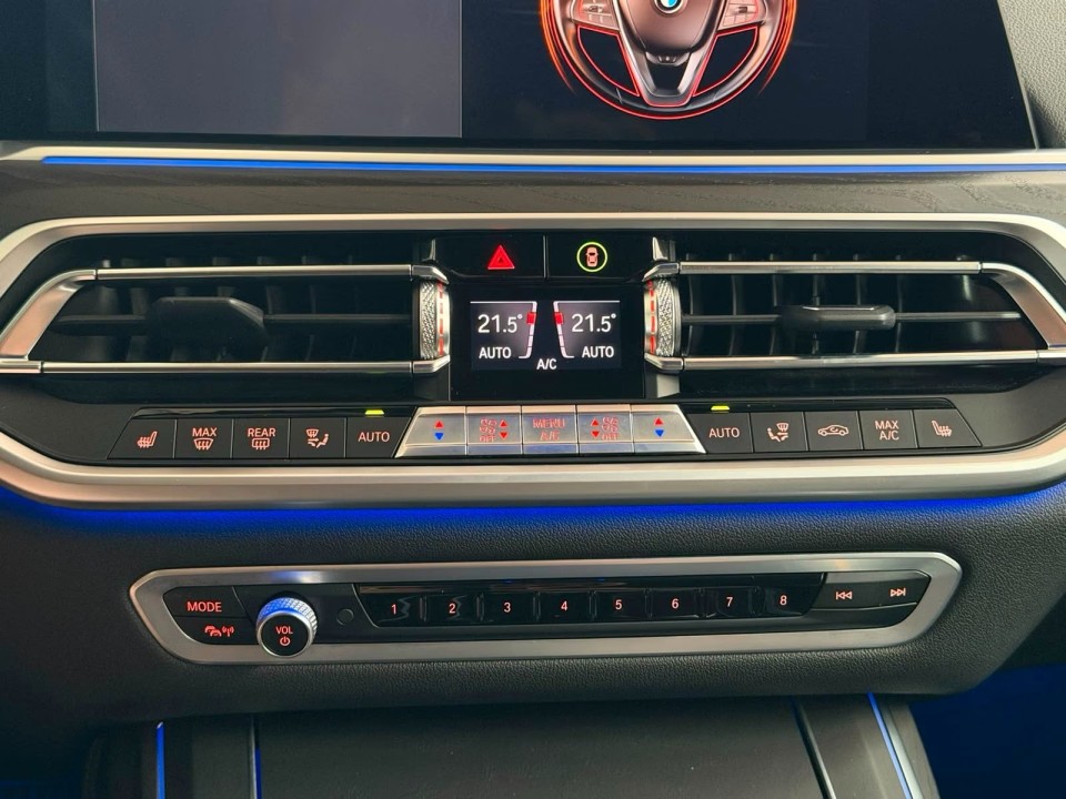 BMW X7 xDrive40i - foto 17