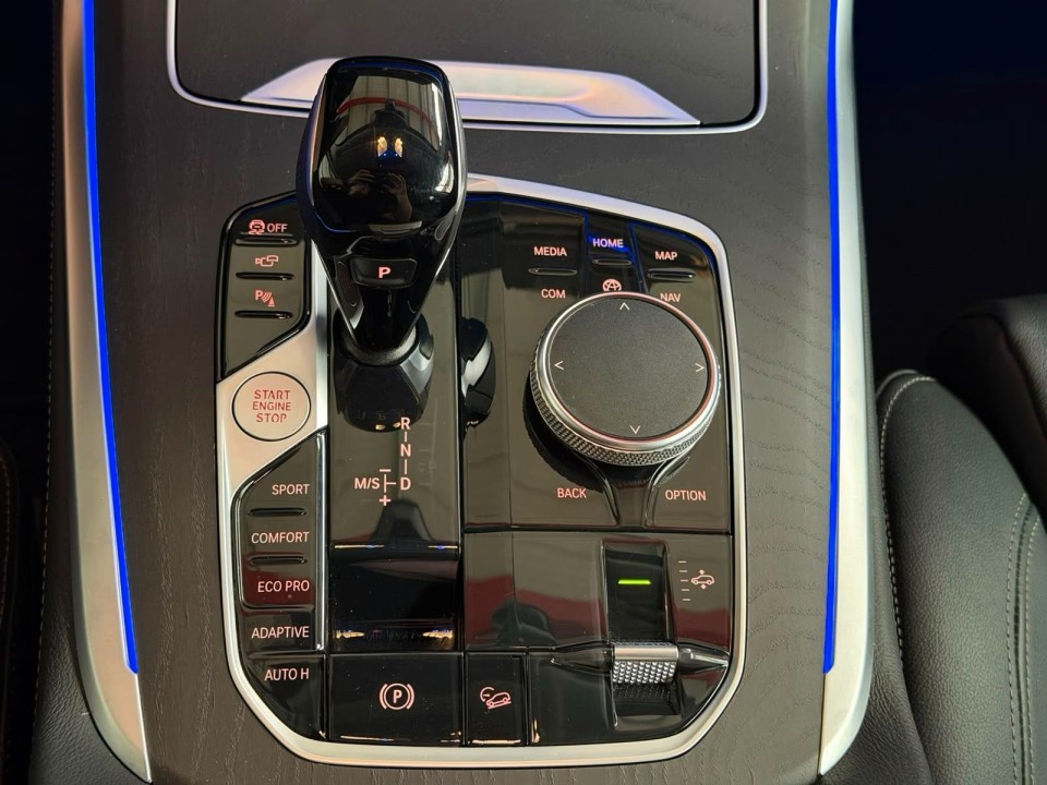 BMW X7 xDrive40i - foto 16