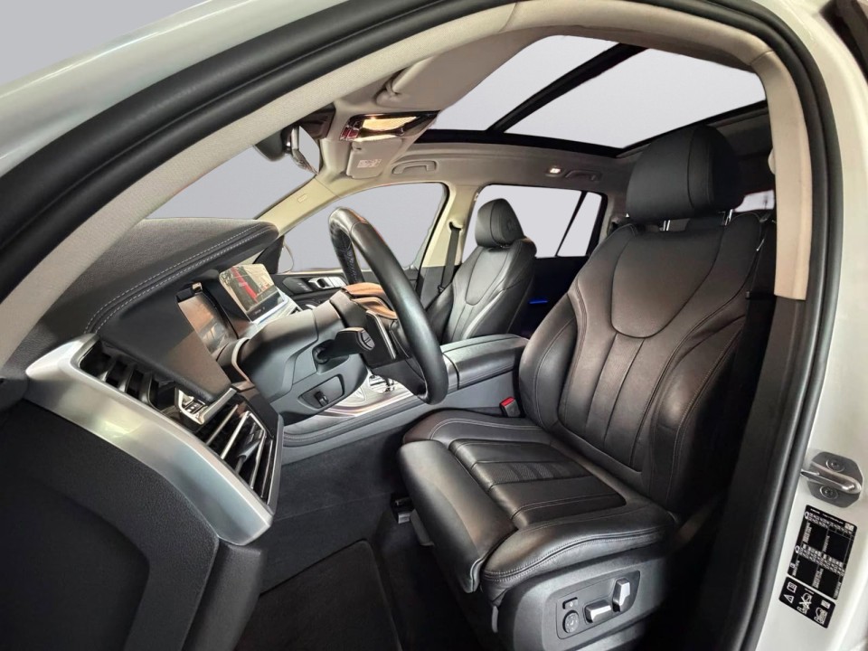 BMW X7 xDrive40i - foto 12