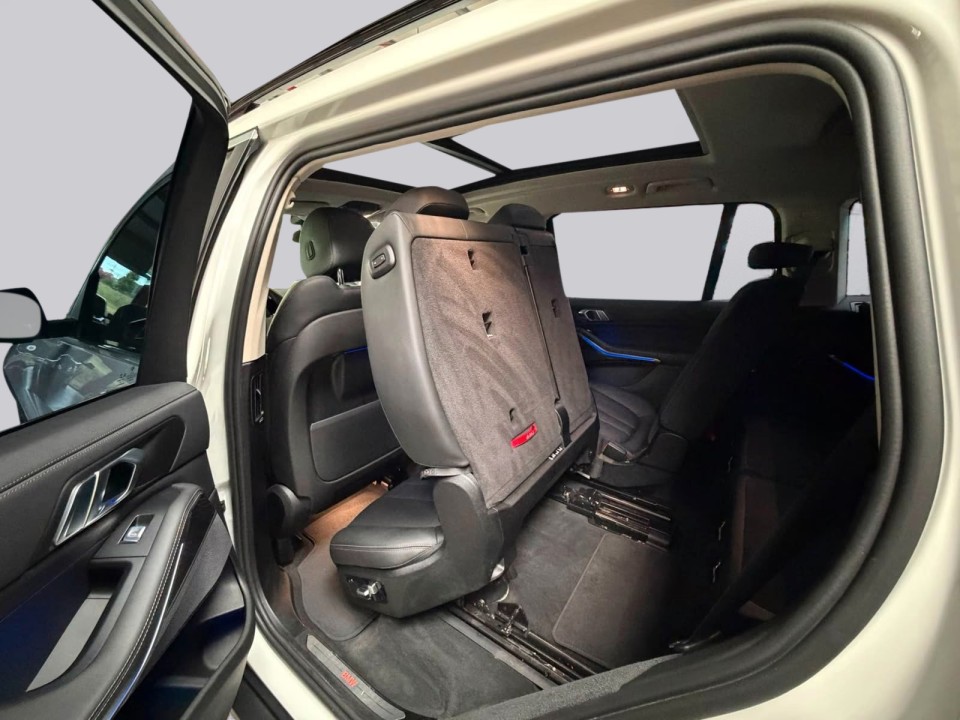 BMW X7 xDrive40i - foto 35