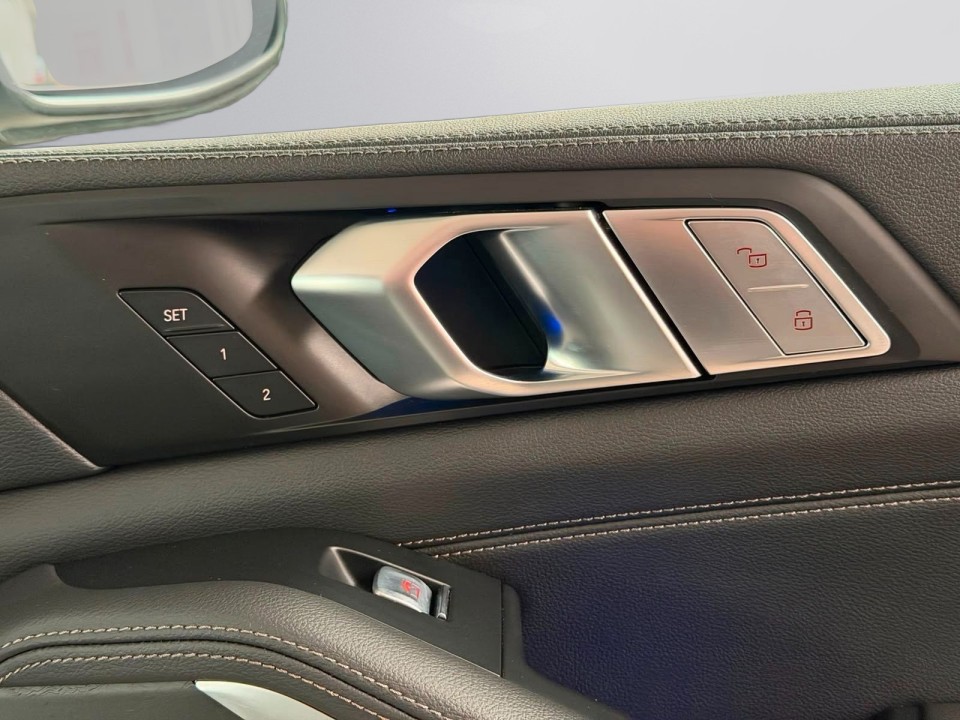 BMW X7 xDrive40i - foto 37