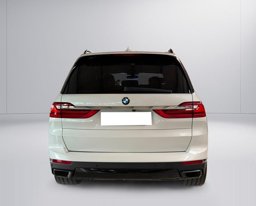 BMW X7 xDrive40i (4)